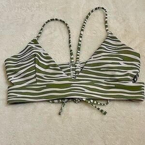 SHEIN STRIPED  BIKINI TOP